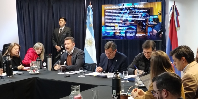 FINANCIAMIENTO. “El compromiso está hecho como Gobierno provincial de sostener y poder culminar todas las obras”, dijo Aranda.