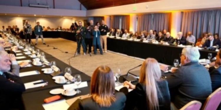 UNIVERSIDAD. Los rectores se reunieron en Bariloche en el plenario del CIN.