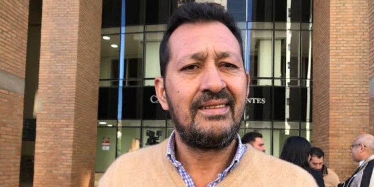 CARLOS FLORES. No confirmó su asistencia y no sorprendería que falte.