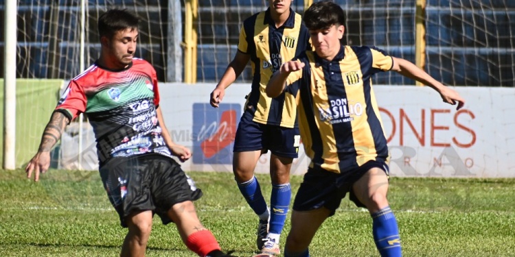 Mitre también goleó