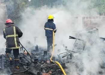 Un incendio destruyó por completo una vivienda en Gobernador Roca