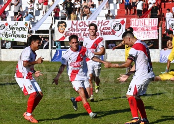 Guaraní volvió a ganarle el clásico a Crucero en el Regional Amateur