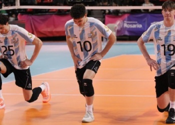 Con los misioneros Maciel y Klaczynski, Argentina debutó con victoria en vóleibol ante Bolivia