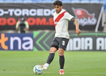 De refuerzo de Coudet a posible salida: Ajax quiere llevarse a Arambarri de River