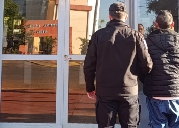 Agredió a su pareja, la amenazó de muerte “por celos” y terminó detenido