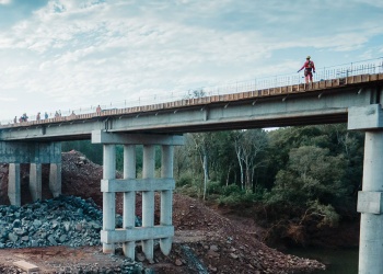 Tras años de cortes y desvíos, el puente Pindaytí entra en su etapa final