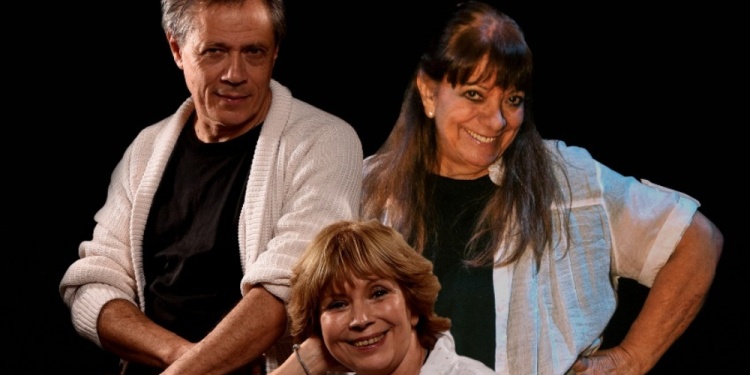 VUELVE A ESCENA. Con las actuaciones de Coni Vera, Alfredo Noberasco y Liliana Rizzo, la obra reúne cinco historias atravesadas por emociones, silencios y verdades cotidianas.