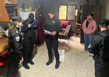 Subían videos disparando en Instagram y terminaron bajo investigación por tenencia ilegal de armas