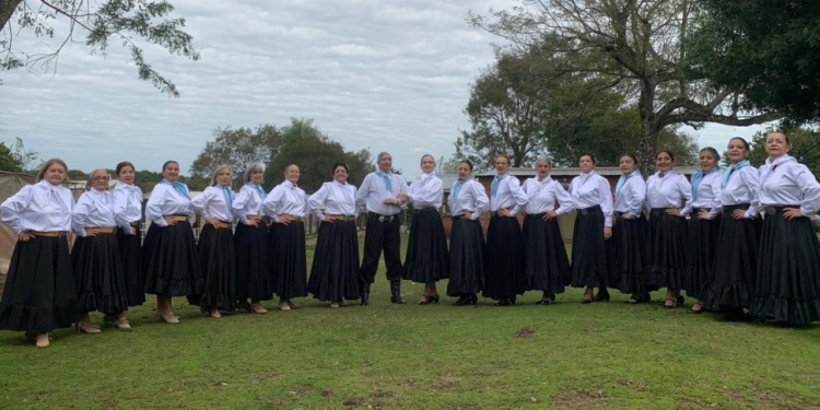 REPRESENTACIÓN MISIONERA. La Donosa del Litoral, integrada por 35 adultos, llevará a Tucumán una propuesta que une danza, identidad y trabajo colectivo.