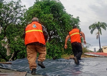 Asisten a afectados por los fuertes temporales