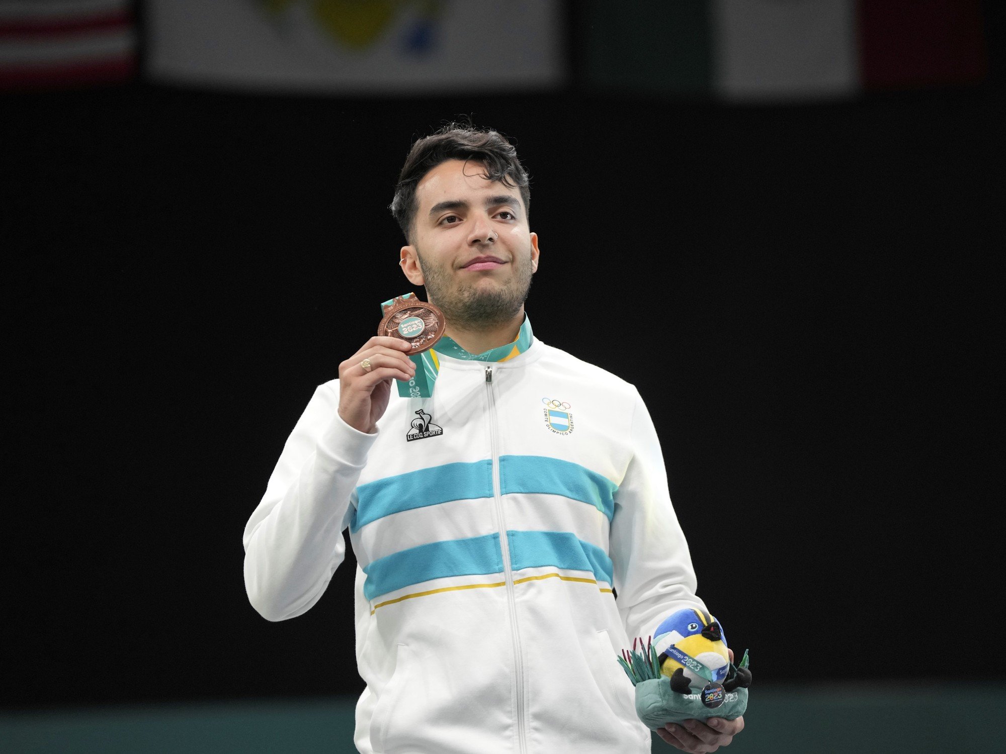 Servello, tras ganar el oro en los Suramericanos: “Trabajo en tres lugares para comprar mi material”