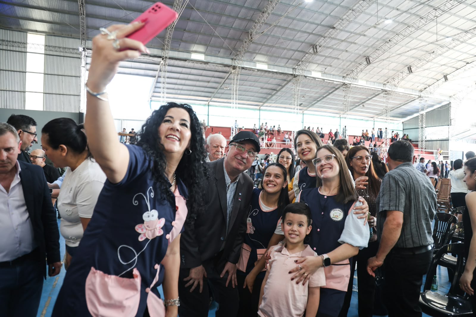 Entrega de títulos de propiedad en San Vicente