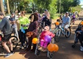 Bicicleteada solidaria en Oberá para acercar a la comunidad con los hogares