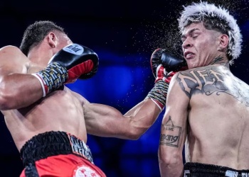 El boxeador argentino Rodrigo Ruíz cayó por nocaut y fue retirado en camilla