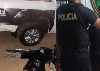Motociclista chocó contra un patrullero y fue detenido en Jardín América
