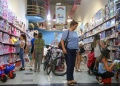 El consumo privado bajó 0,6% en agosto y registró su novena caída interanual al hilo