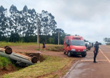 Despiste y vuelco sobre la ruta 14