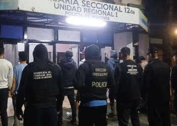 Ocho detenidos por evadir control policial en Posadas