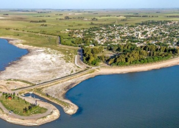 Volcó una lancha, murieron cuatro pescadores ahogados y buscan a un quinto