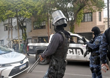 Por violencia de género y tenencia de armas detuvieron a un ingeniero en Posadas