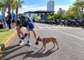 Hugo Kondratiuk y Princesa completaron juntos los 21K para fomentar la adopción responsable