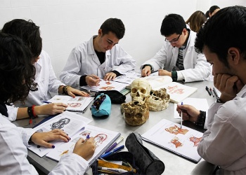 Un nuevo polo universitario en Alem: Medicina comenzará a dictarse en 2027