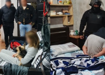 Pidió ayuda por mensajes y la Policía la rescató: detuvieron a su expareja en Posadas