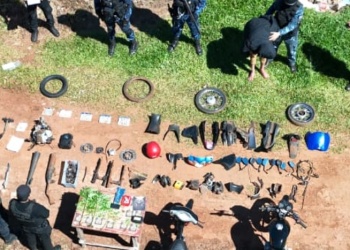 Allanamiento por una moto robada terminó con secuestro de autopartes y marihuana en Iguazú