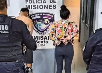 Detuvieron a una pareja tras un conflicto familiar y atacaron a pedradas a la Policía