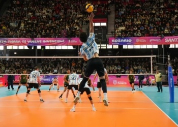 Vóley: con Maciel y Klaczynski, Argentina goleó a Colombia y está en semifinales
