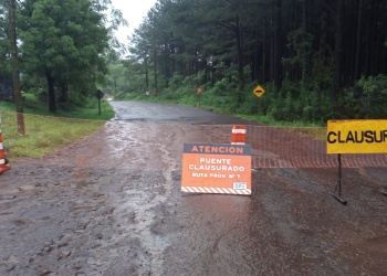 Las intensas lluvias provocaron evacuaciones en Andresito, cortes de rutas y el cierre del paso fronterizo en San Javier