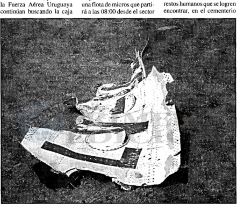 9. Fragmentos de la aeronaveFragmentos del avión recuperados durante las tareas de búsqueda en la zona del siniestro, en el departamento uruguayo de Río Negro.
