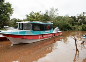 “Es imposible sostener la crecida del Paraná”: Ituzaingó y las islas frente a Yacyretá en alerta