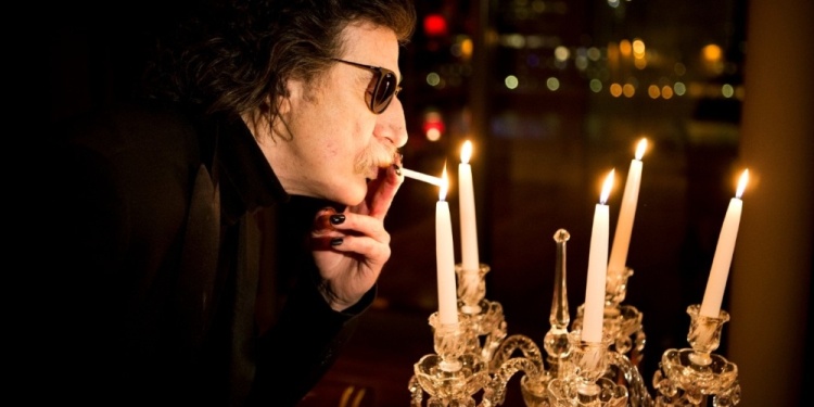 ENCUENTRO MUSICAL Y ARTÍSTICO. La Charly Fest reunirá música, poesía y artes visuales este viernes, en homenaje a Charly García por sus 75 años. El festival contará con artistas locales y de otras provincias, además de transmisión en vivo por streaming.