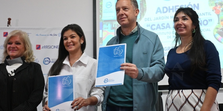 CONVENIO. Lisandro Benmaor y Paula Schapovaloff en la firma del acuerdo.