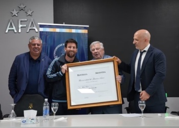 Lionel Messi recibió el título de Doctor Honoris Causa por parte de la UBA
