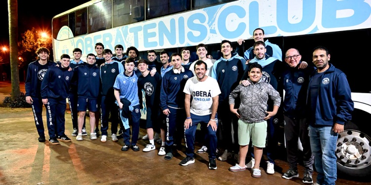 HAY EQUIPO. El plantel de la Liga Nacional y el de la Liga de Desarrollo listos para afrontar una nueva temporada.