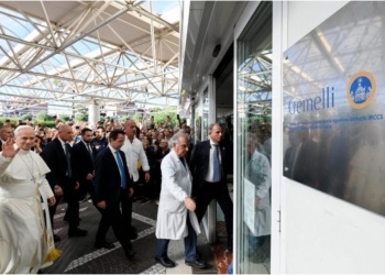 El papa León XIV ya se encuentra en el hospital Gemelli de Roma para ser operado de un nódulo pulmonar