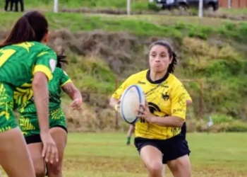 “Pula” volvió a Eldorado para compartir el rugby y recibir un reconocimiento