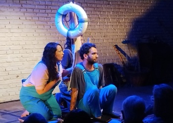 Teatro, reciclaje y conciencia ambiental: la obra misionera que invita a sumergirse en “Aguas”