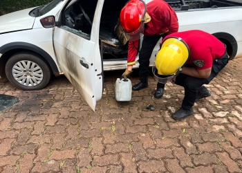 Investigan un incendio intencional en Garupá: hallaron un bidón con nafta y una maza