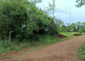 Familias del barrio Esperanza exigen agua potable y tarifas justas