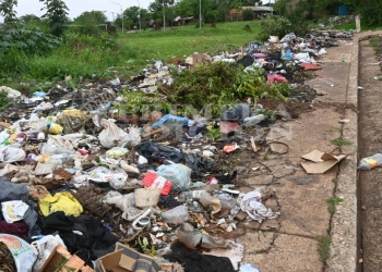 Garupá: preocupa un basural a cielo abierto en el acceso al barrio Fátima