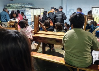Más de 100 evacuados por la crecida de un arroyo en San Vicente: 15 reciben atención médica