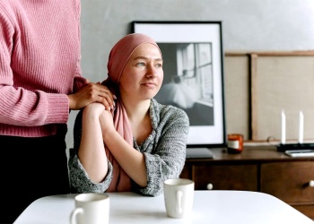“Después del diagnóstico, seguimos siendo nosotras”: el IMC pone el foco en la salud emocional de las pacientes con cáncer