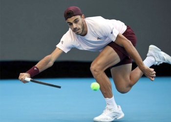 Cerúndolo peleó hasta el tie break, pero Medvédev lo dejó afuera en Pekín
