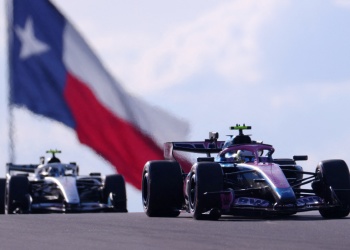 Colapinto recibió daños en su Alpine y abandonó en Austin: Antonelli muy cerca del campeonato