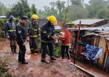 Crecida de los ríos en Misiones: inundaciones, evacuados y complicaciones para circular