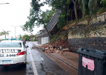 Se desmoronó un muro en la costanera de Posadas