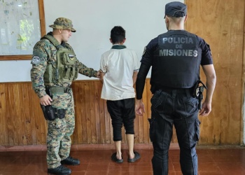 Un adolescente causaba disturbios, pedía plata en la calle e intentó agredir a policías